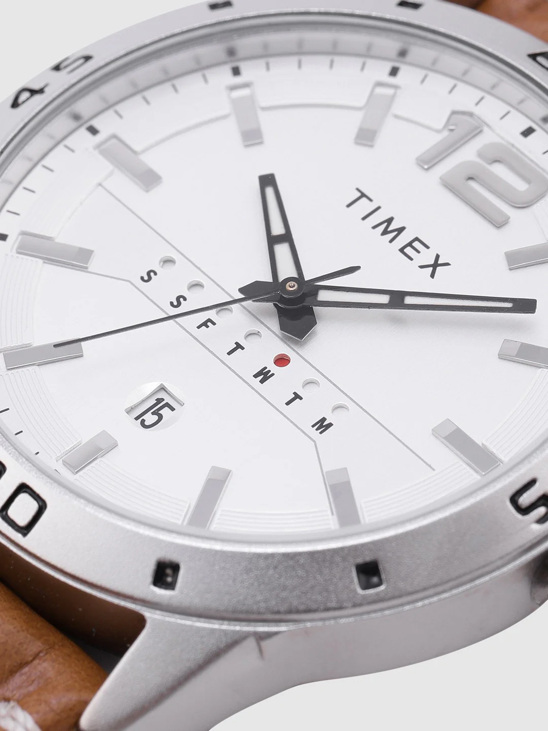 TIMEX Men Silver Round Dial Analog Watch - TW000U933 - Image 3